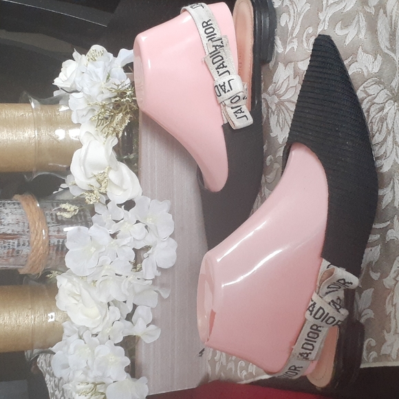 DIOR SHOES - Picture 1 of 16